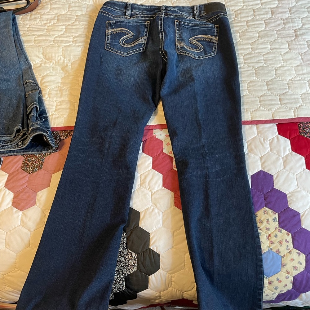 Womens size 34 Silver Jeans